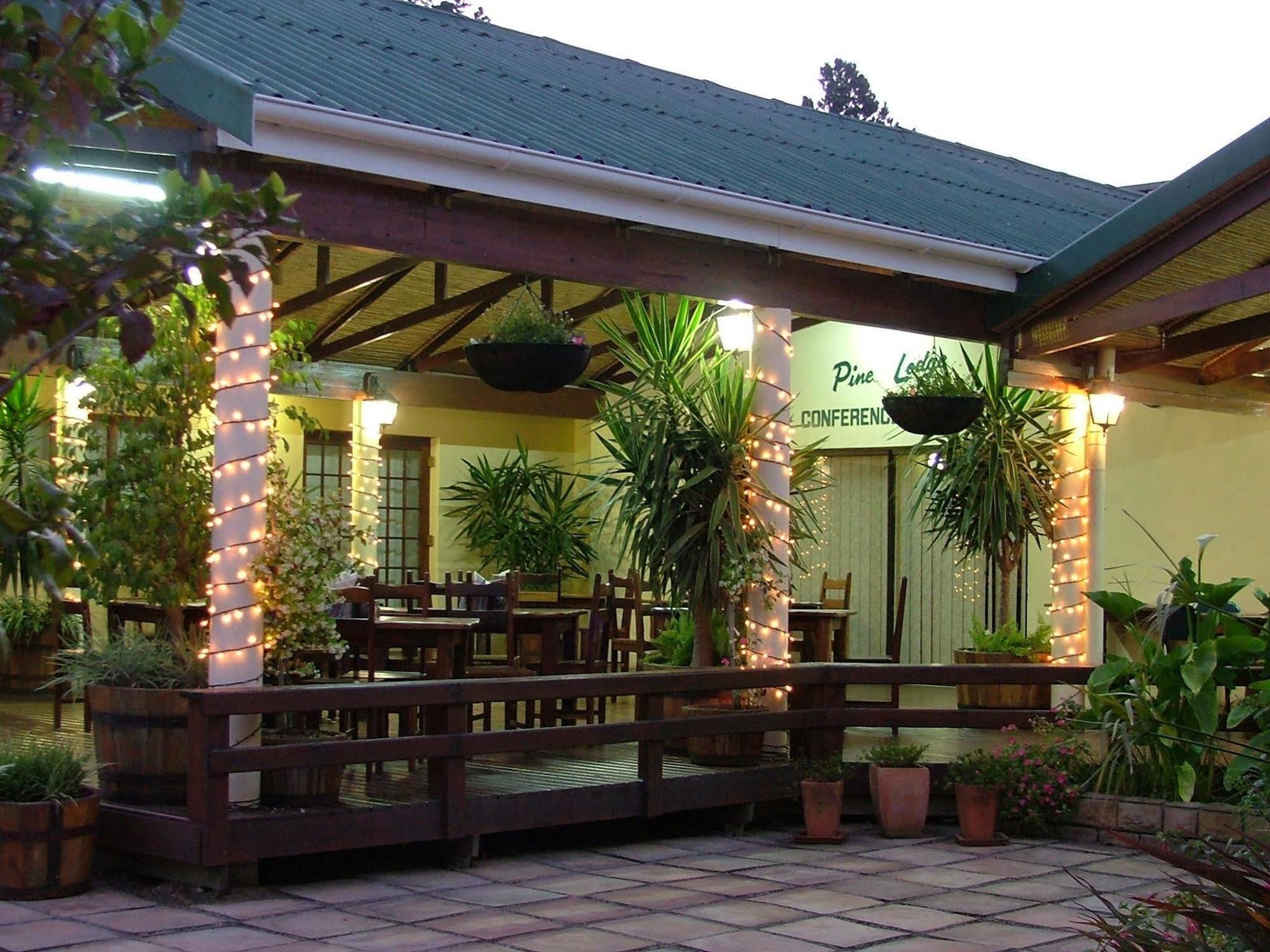 Pine Lodge Resort Джордж Екстер'єр фото